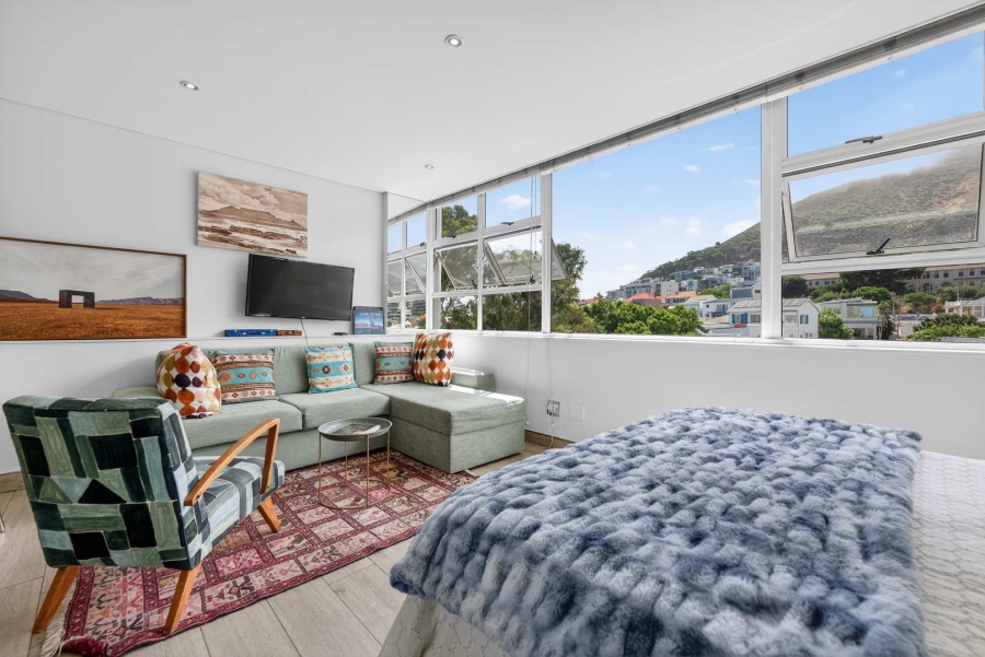 To Let 1 Bedroom Property for Rent in Sea Point Western Cape